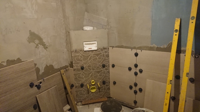 Referencie / Kúpelňa a WC, obklady dlažby  
